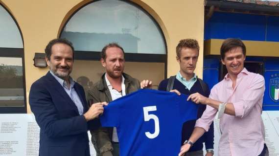 Maglia azzurra Francesco Morini donata a museo Coverciano