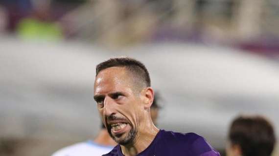 La Fiorentina domina ma il Lecce regge l'urto. Al 45' è 0-0 al Franchi