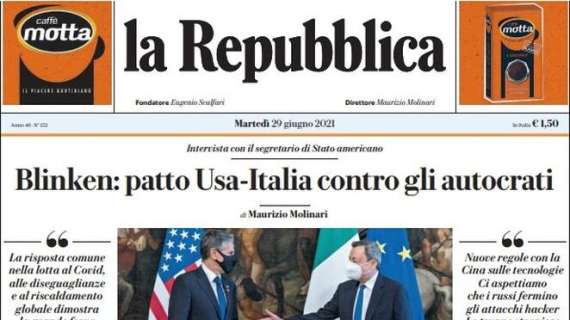 La Repubblica: "Ora gli Azzurri si inginocchiano ma solo un po'"
