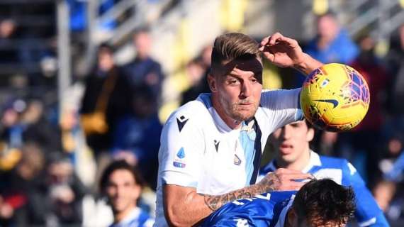 Brescia-Lazio 1-1 al 45'. Balotelli apre il decennio, Immobile pari di rigore