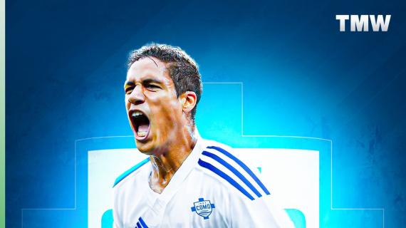 Manchester United, il saluto a Varane nel giorno del ritiro: "Rosso una volta, rosso per sempre"