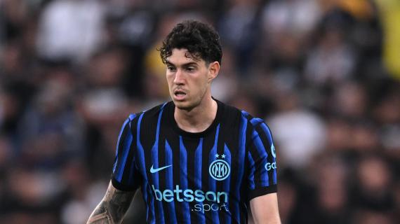 Inter, Bastoni: "Siamo abituati alle critiche. Gruppo sano, teniamo ai giovani"
