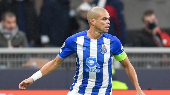 Arsenal-Porto 4-2 (d.c.r), le pagelle: Pepe monumentale, Raya decisivo. Saka sotto tono