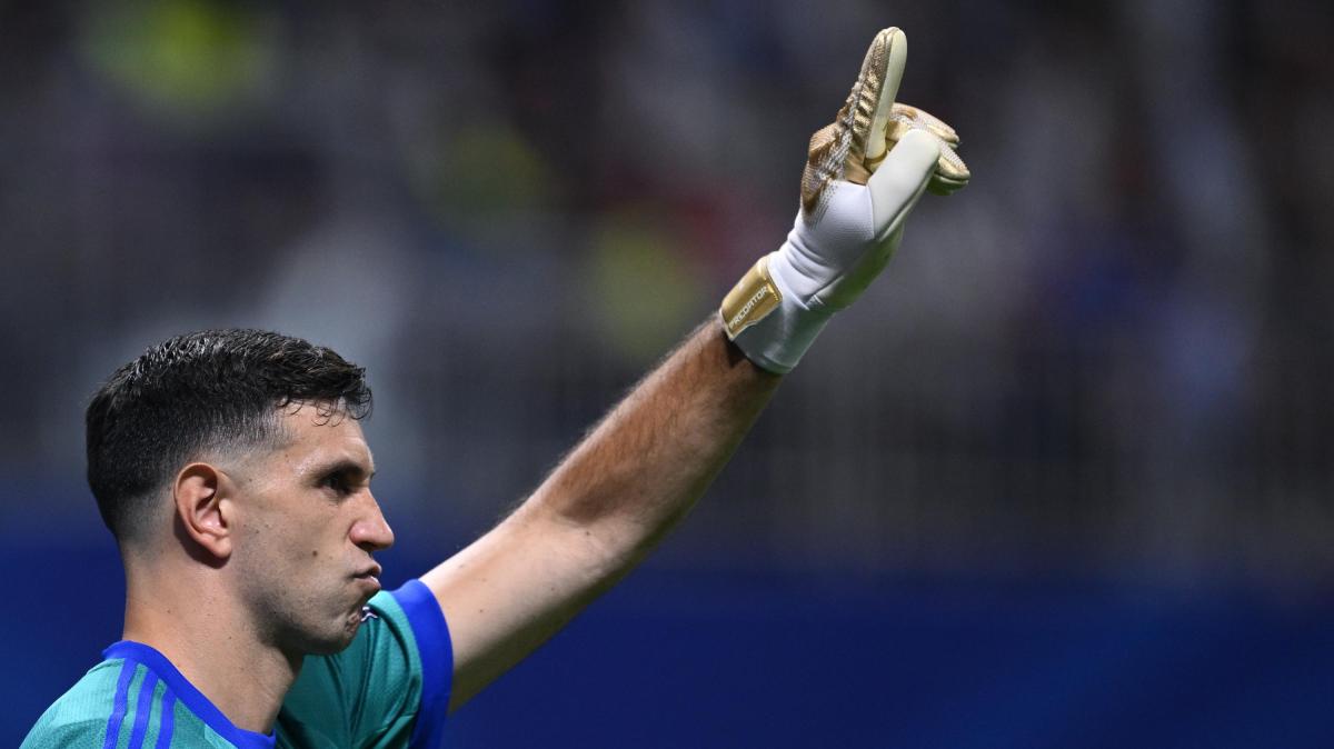 Juve, guarda che Dibu Martinez: para (quasi) tutto in una finale da record