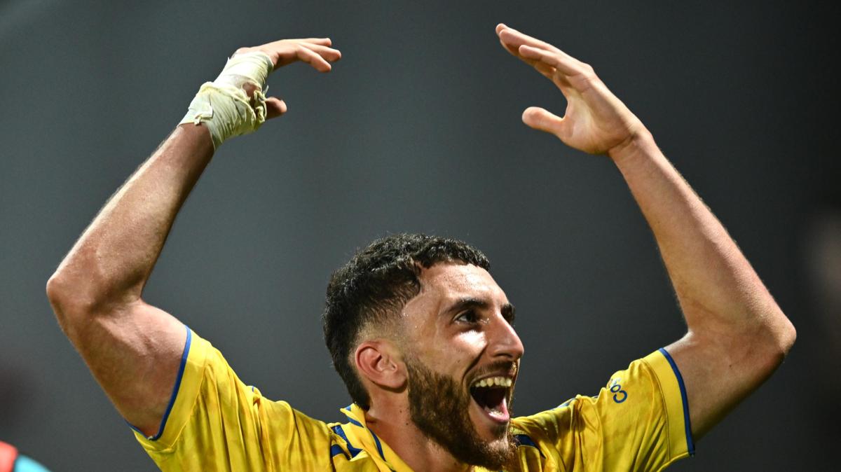Frosinone, è corsa a due per Ghedjemis. Solo tre giorni fa per il presidente non era in vendita