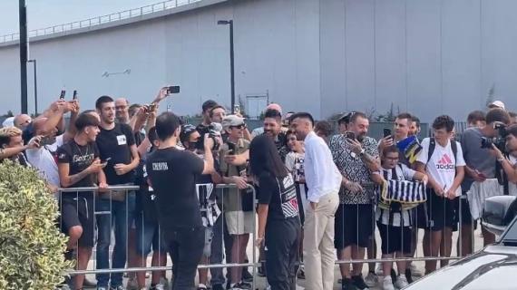 Juventus, Nico Gonzalez è al JMedical: iniziate le visite mediche dell'attaccante