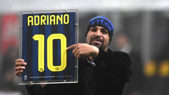 Adriano inserito nella Walk of fame del Maracanà. L'ex di Inter e Parma si scioglie in lacrime