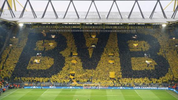 Borussia Dortmund, ultimatum all'ex cancelliere Schroeder: “Lasci le società russe o via dal club”
