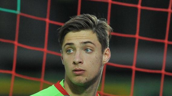 Il Venezia si regala gli ottavi a San Siro: eroe Plizzari, Verona eliminato ai rigori