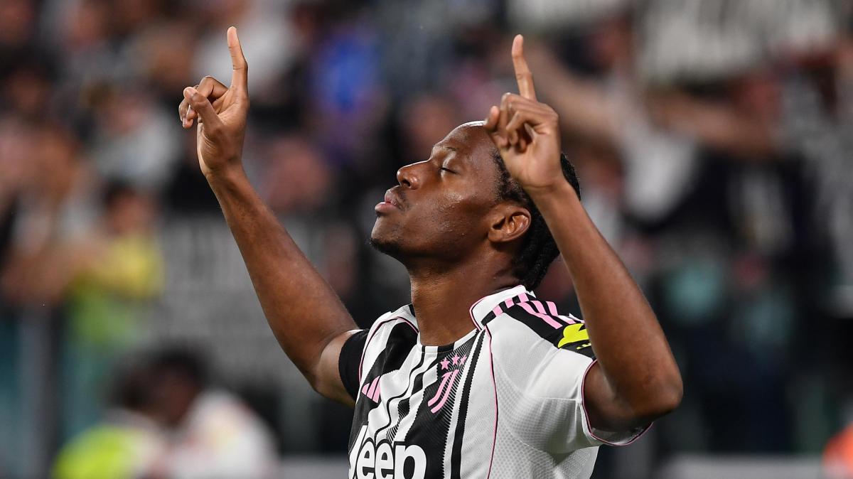 Champions più vicina. Tuttosport in prima pagina sui bianconeri: "Ora la Juve azzanna"