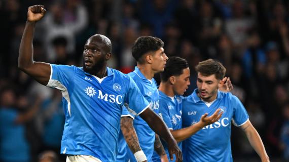 Napoli si ferma per la gara che può valere lo scudetto: chiusi cinema, teatri e ristoranti