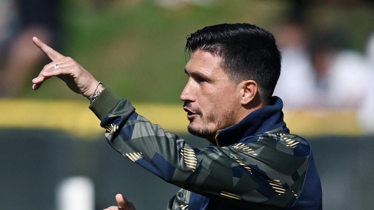 Cagliari, proposto lo svincolato Quintero: Mina sponsor. E per la fascia resiste Zanon