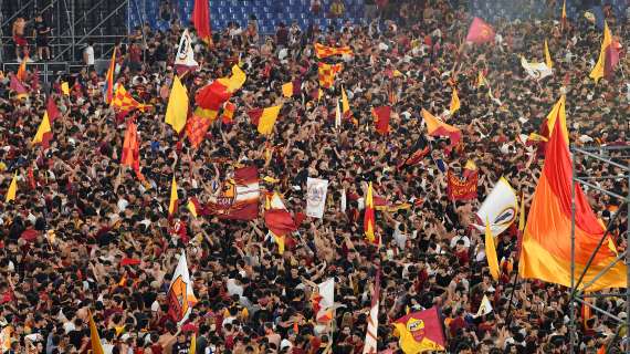 VIDEO - L'arrivo della Roma a Fiumicino dopo il trionfo di Tirana in Conference League