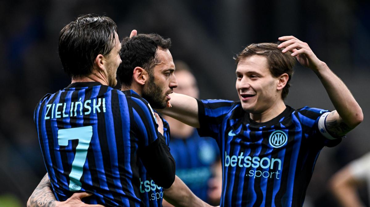 "Inter, otto vittorie di fila. Napoli all'ultimo respiro": il titolo in taglio alto de La Repubblica