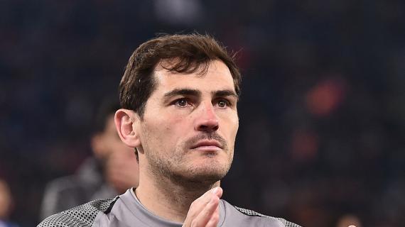 Iker Casillas si ritira dal calcio giocato, il Porto: "Grazie, per sempre uno di noi"