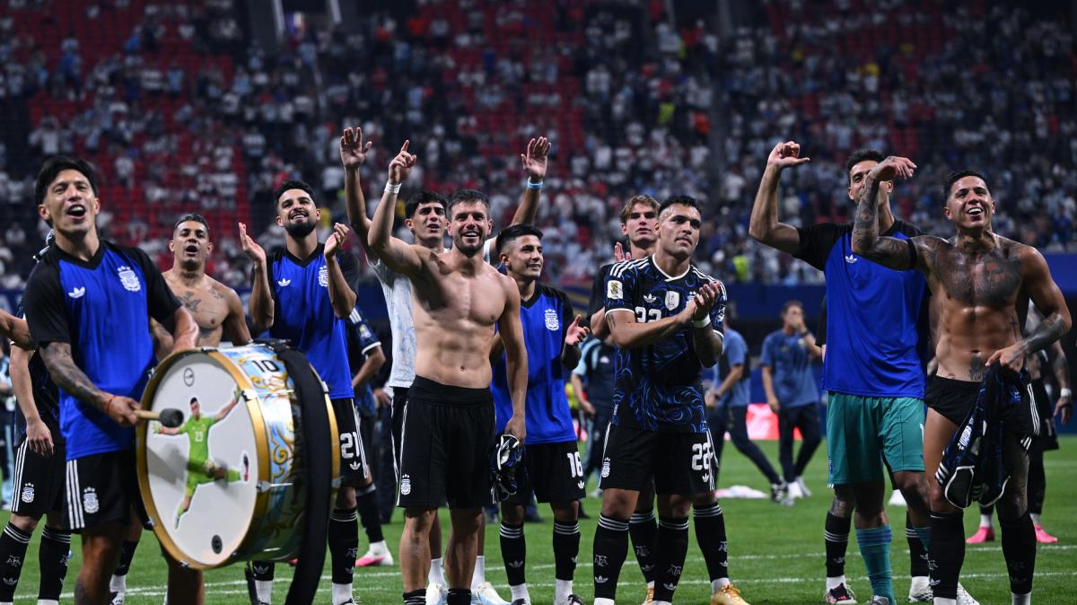 La Fifa apre un procedimento disciplinare contro l'Argentina: Paredes ha 3 capi d'accusa