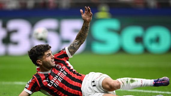 Milan subito avanti: Pulisic ruba palla (col braccio?) a Mkhitaryan e firma l'1-0. Proteste Inter