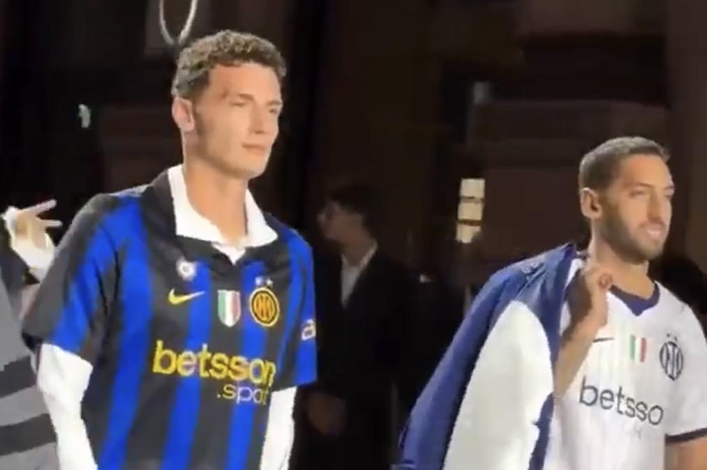 Inter protagonista alla Fashon Week: sosta nazionali in passerella per Calhanoglu e Pavard