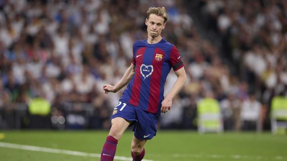 Per De Jong qualcosa è cambiato: ora è pronto a rinnovare. Il Barcellona prende tempo