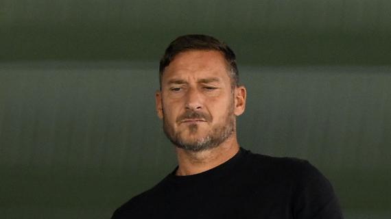 Totti: "Mourinho deve stare nella Roma. Dybala-Lukaku meglio di Lautaro-Thuram"