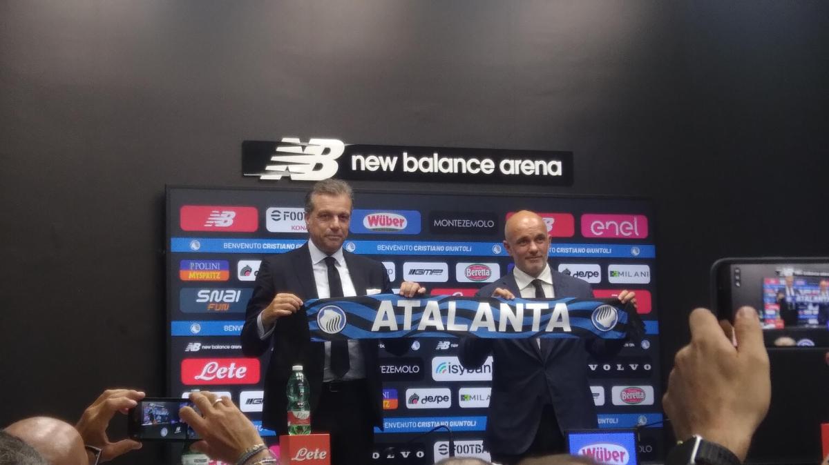 Atalanta, Giuntoli: "Onorato di essere qui. Ederson? Lavoriamo per il rinnovo"