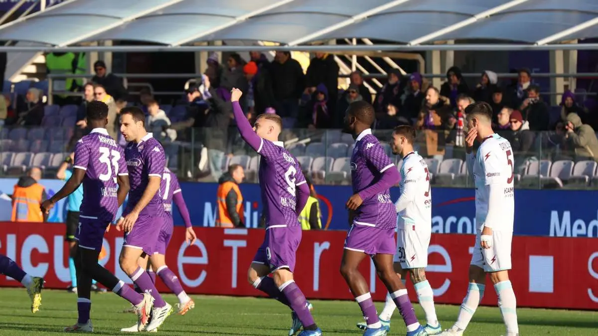 Tanta Fiorentina, la Salernitana quasi non si vede. A fine primo tempo è 2-0 al Franchi