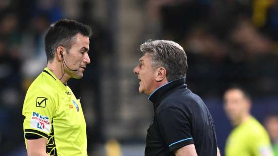 Napoli, segnali di ripresa fino all'espulsione: Mazzarri s'infuria, ADL rincuora la squadra