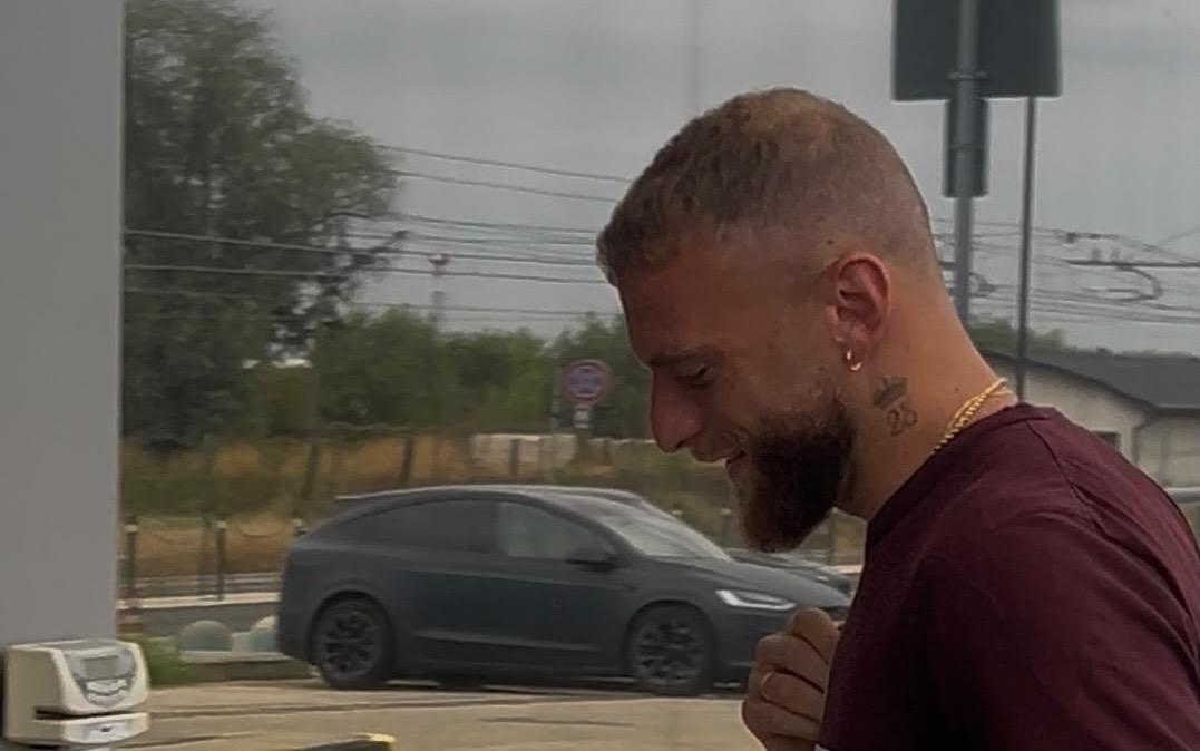 Juventus, Di Gregorio saluta e va al Bournemouth: il video della partenza da Caselle