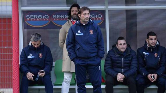 Salernitana, 2-0 in amichevole alla Vis Pesaro. I tifosi: "O vincete la C o andate via"