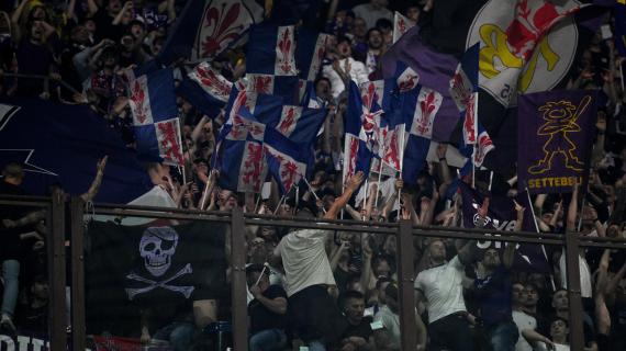 Scontri nella notte tra tifosi del Betis e della Fiorentina: intervenuta anche la polizia