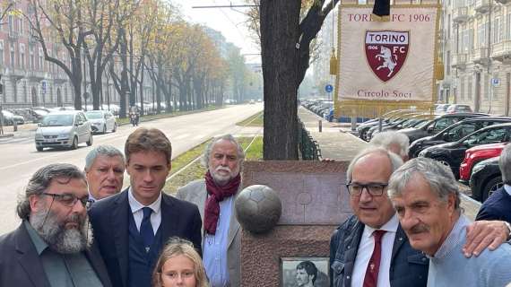 TMW - Il Torino ricorda Gigi Meroni. Barile: "Momento toccante, bello vedere tanti tifosi qua"