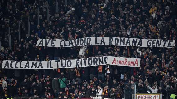 Claudio Ranieri debutta all'Olimpico, quanti striscioni dai tifosi: "Bentornato tra la tua gente"