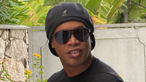 Ronaldinho: "Spero che il PSG coroni il sogno di diventare campione d'Europa"
