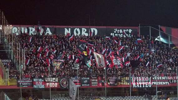 Tensione a Foggia, la nota del club: "Attentati meschini, restiamo uniti"