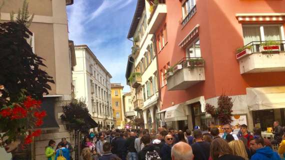 FOTO - A Trento cresce l'attesa per l'incontro con Baggio
