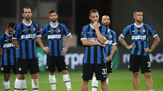 Inter, due tifosi ad accogliere la squadra in aeroporto