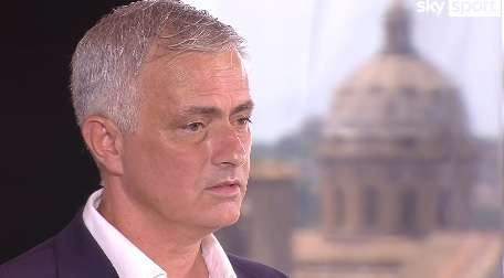Mourinho pazzo dell'inno della Roma: "Mi piaceva anche da avversario, so tutte le parole"