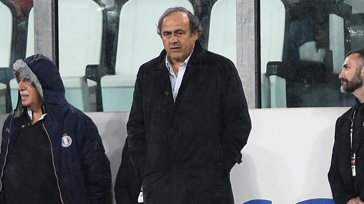 Platini: "Yildiz come Olise e Yamal, sono dei vecchi numeri 10 che giocano in fascia"