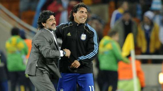 Addio Maradona, Tevez: "Non morirai mai, vivrai per sempre. Ti amo re dei re"