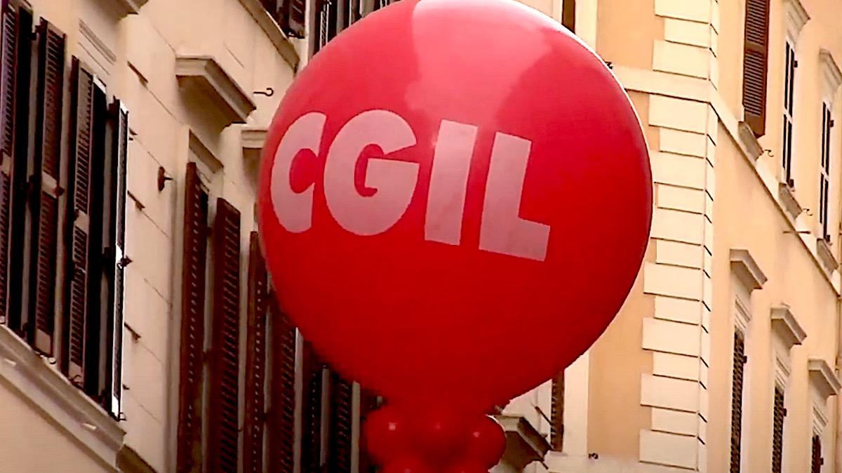 Violenze contro gli arbitri nel calcio, la Slc CGIL; "Una inaccettabile escalation"