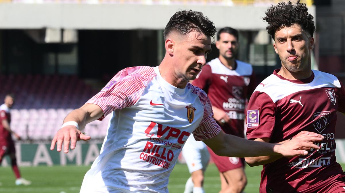 Il Benevento vuole confermare Ceresoli. Mentre sono tre i volti nuovi per cui stringere
