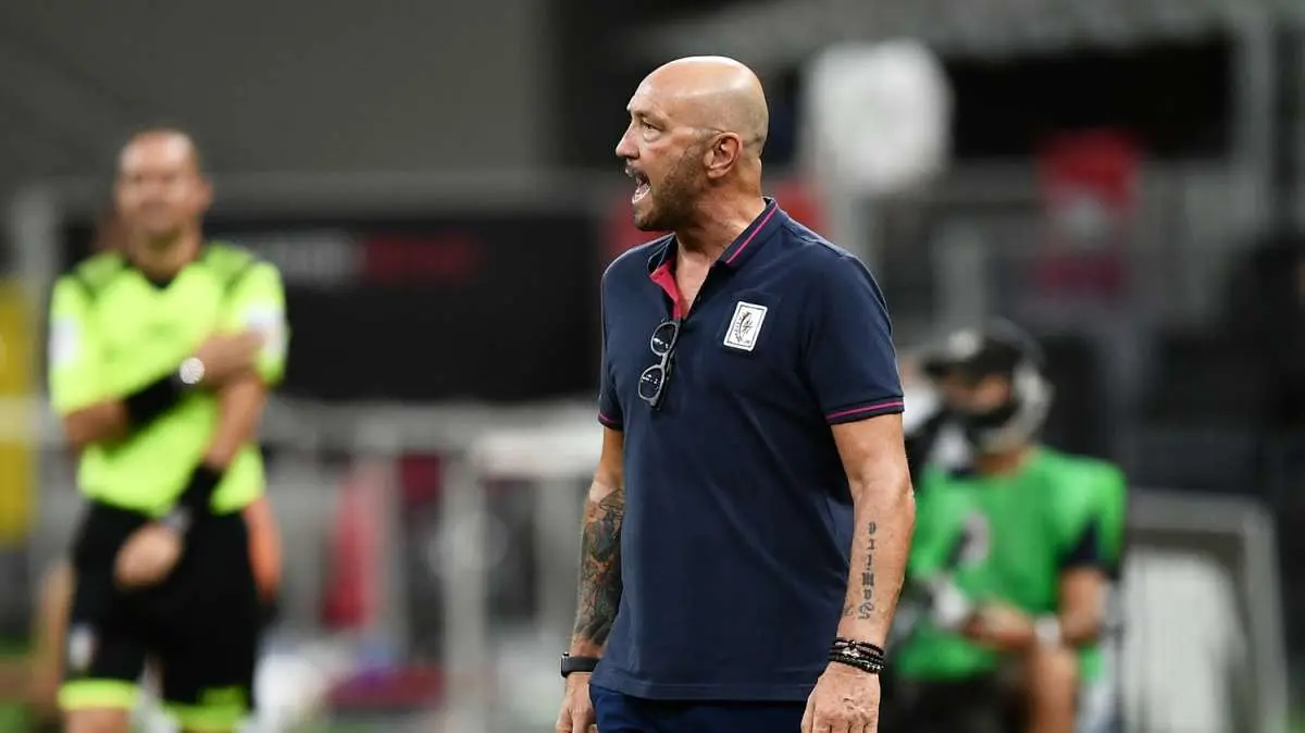 Zenga: "Pensavo di meritare  un'altra chance a Cagliari. Conte come Trapattoni? No"