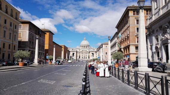 L'amarezza di MilanNews: "Prima la fumata bianca per il Papa che il nuovo ds del Milan"
