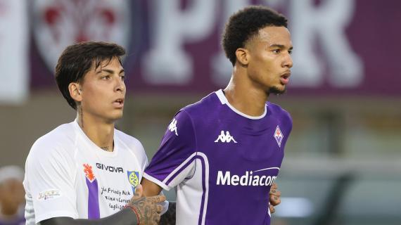 Fiorentina, Richardson resta in uscita: è testa a testa tra Verona e Siviglia per il prestito