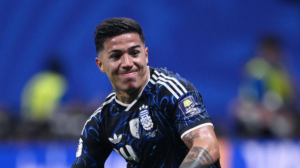 L'Argentina non muore mai: assist del solito Messi, botta Fernandez e 1-1 con l'Inghilterra
