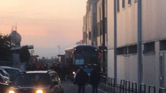 TMW - Verso Fiorentina-Milan: la squadra di Pioli arrivata a Firenze. Le immagini