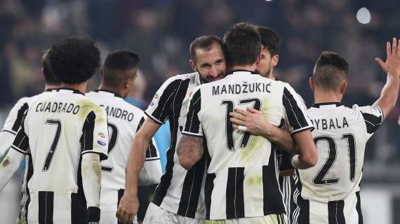 Il saluto di Mandzukic a Chiellini: "Ho adorato combattere al tuo fianco per la Juventus"