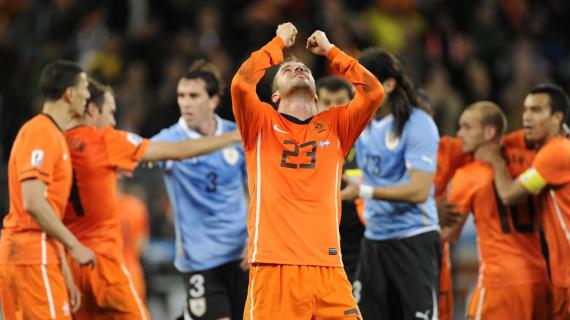 Olanda eliminata, van der Vaart ironico: "L'avevo detto che era meglio affrontare la Spagna"