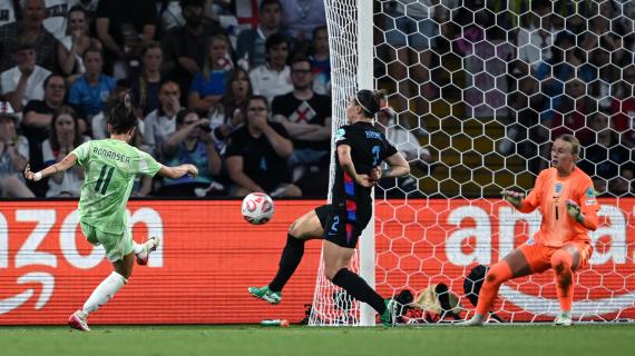 L'Italia soffre, ma passa in vantaggio alla mezzora: Bonansea sblocca la semifinale