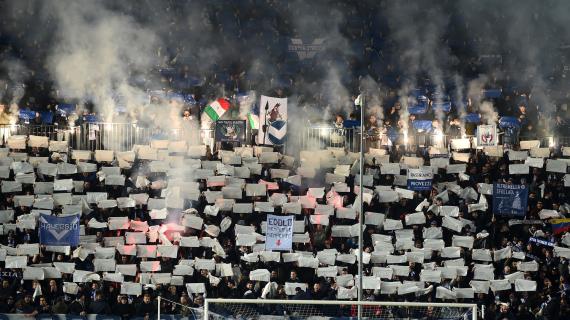 Brescia, caos e scontri anche fuori dallo stadio: prende fuoco l'auto del biancoazzurro Huard